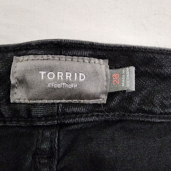 Torrid Womens Shorts Size 28 Black Button Fly 5 Inch Vintage Stretch High-Rise - Picture 5 of 9